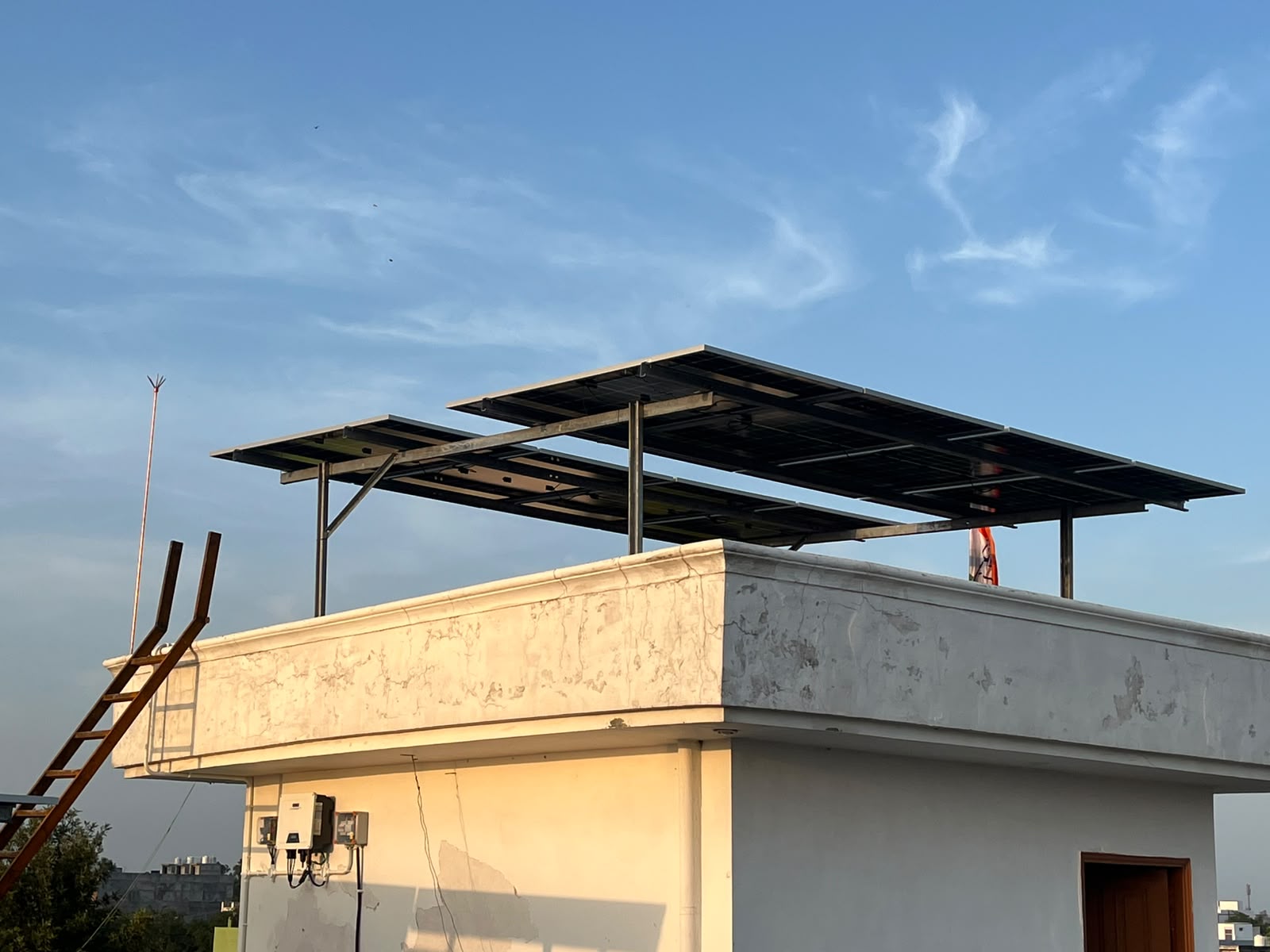 Elevated canopy structure